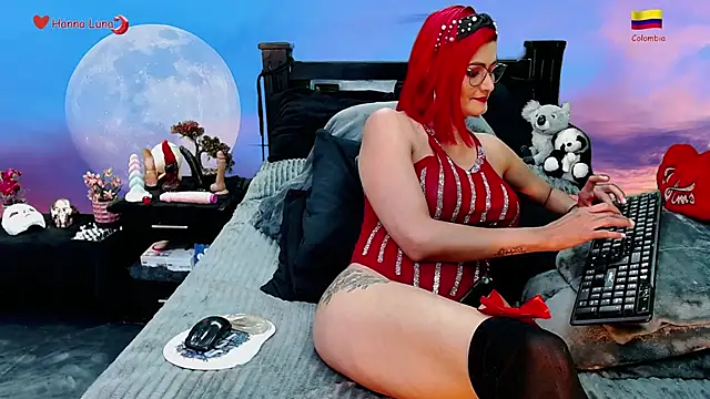 Hanna Luna online show from November 25, 8:27 am