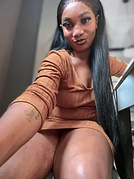 Snapshot of __Nessa__ chatting on October 18, 11:24 am Nessa online show from October 18, 11:24 am