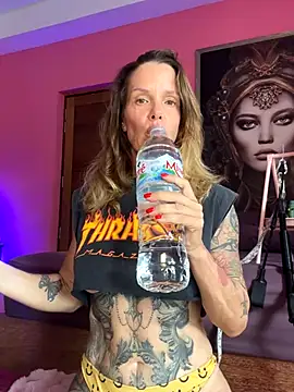 mommyselenafit  online show from September 27, 6:20 am