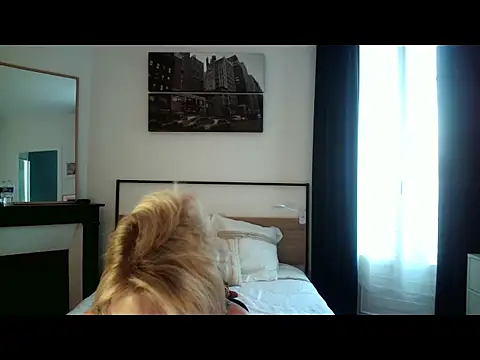 ADreamLady online show from October 2, 4:01 pm