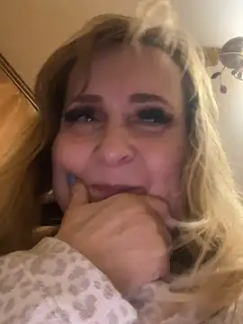 Irina2909xh online show from April 21, 1:42 am