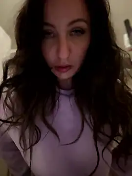 itsCassie online show from January 10, 8:02 pm