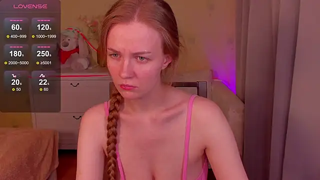 SweetMilkis online show from April 27, 9:01 pm