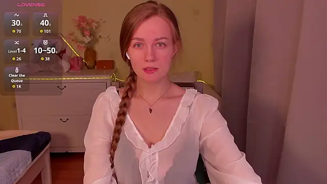 SweetMilkis online show from March 26, 7:26 pm