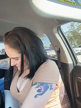 lolabunny9 online show from March 1, 5:12 pm