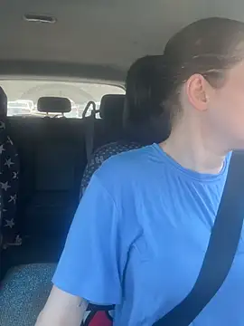 lolabunny9 online show from April 24, 4:54 pm