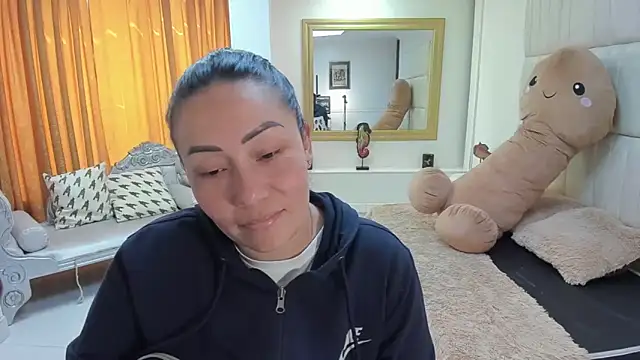 gaby trent online show from November 22, 3:04 pm