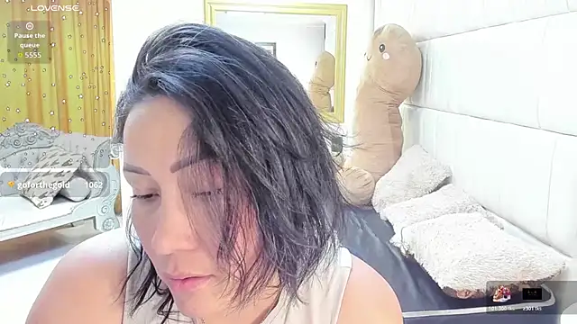 gaby trent online show from February 26, 4:39 pm