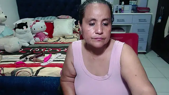 Snapshot of pervert_mommy_ chatting on September 20, 2:37 pm pervert mommy online show from September 20, 2:37 pm