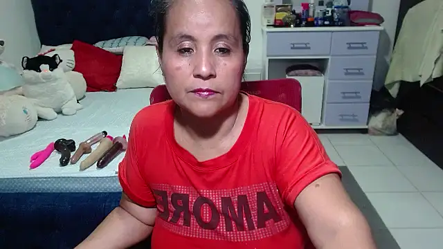 Snapshot of pervert_mommy_ chatting on October 14, 10:40 am pervert mommy online show from October 14, 10:40 am