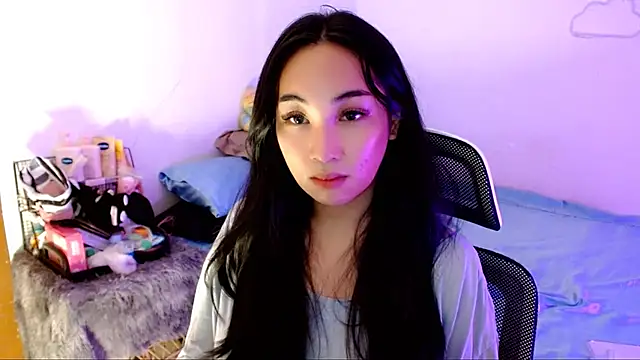 SweetLilly 18 online show from November 15, 2:12 am