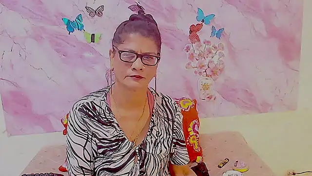 IndianAllure online show from November 25, 6:04 am