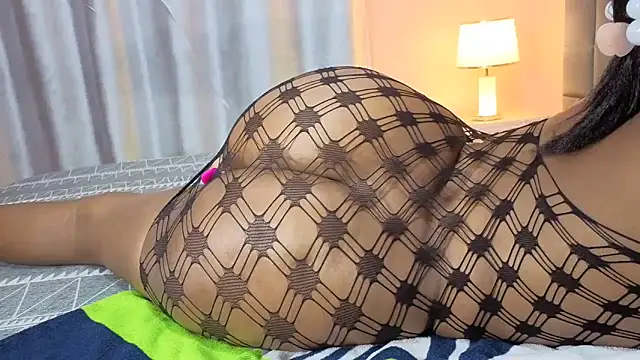 yourgoodcalmebonygirl online show from April 4, 9:30 am