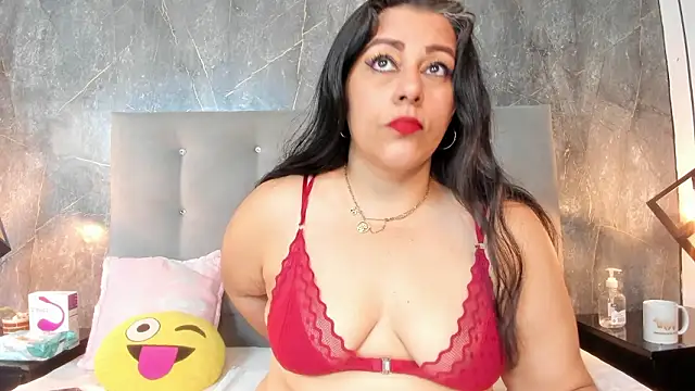 SexxyPamela online show from February 13, 7:59 pm