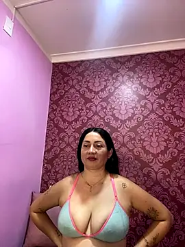 juliana diaz online show from November 29, 11:47 am