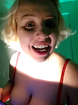 DamelynDaisy online show from October 16, 9:34 am