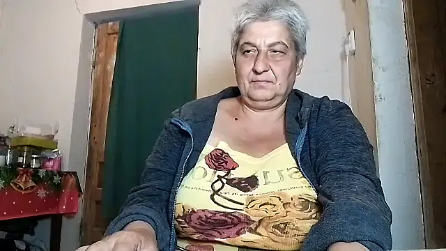 Snapshot of ExquisiteMature chatting on September 27, 8:27 pm ExquisiteMature online show from September 27, 8:27 pm