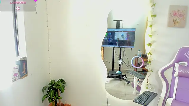 Snapshot of sofia_gold_ chatting on September 11, 8:09 pm sofia gold  online show from September 11, 8:09 pm