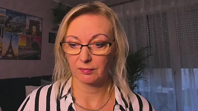 vanessa chat online show from November 19, 3:01 pm