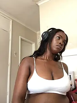 LuciousLips96 online show from January 13, 11:14 am