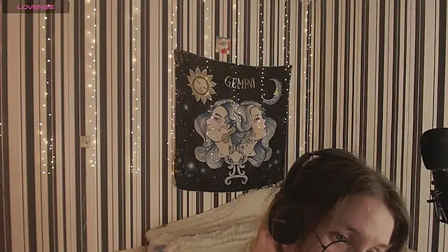 Snapshot of _Hanna_Moon_ chatting on October 7, 6:23 pm Hanna Moon online show from October 7, 6:23 pm