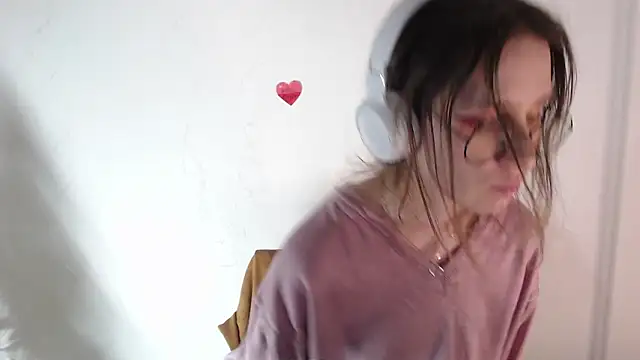  Hanna Moon  online show from March 2, 10:11 am