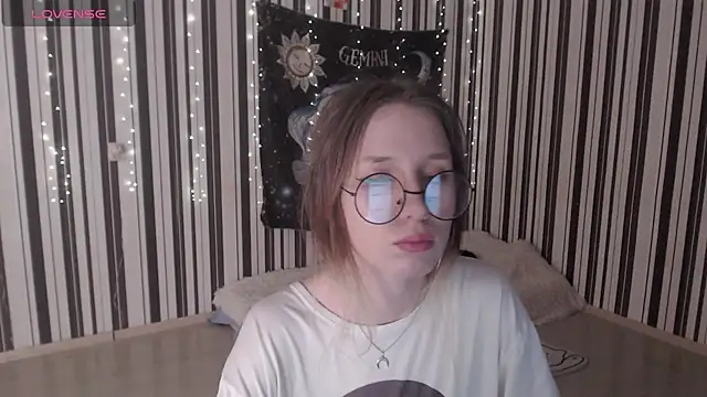 Snapshot of _Hanna_Moon_ chatting on October 15, 11:02 am Hanna Moon online show from October 15, 11:02 am