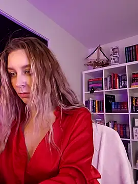 LilyOrion online show from November 5, 2:39 am