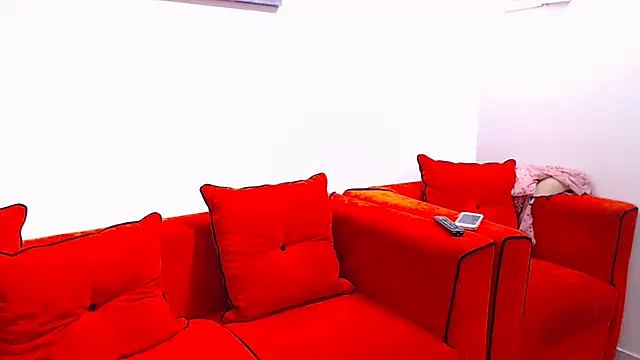 BootyliciousAssxxx online show from February 11, 7:37 pm