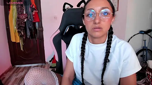 adrena 10 online show from March 26, 8:21 pm