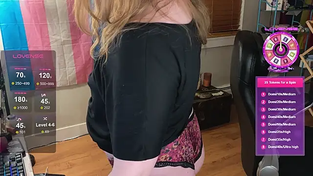 luluvaladon online show from October 10, 5:34 am