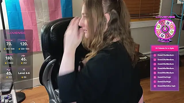 luluvaladon online show from October 17, 5:21 am