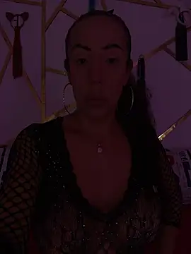 YOURSDEBORA online show from April 24, 7:38 pm