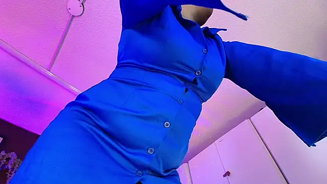 Inndrahot online show from October 11, 4:39 am