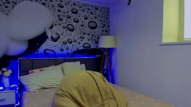 AlmaFancy online show from April 1, 8:37 am