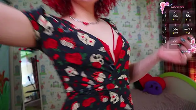 SmokyRose online show from March 28, 11:54 am