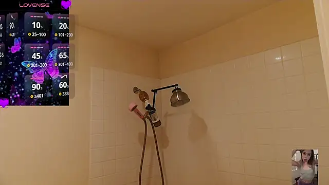 Blondiewithanass online show from February 1, 3:16 am