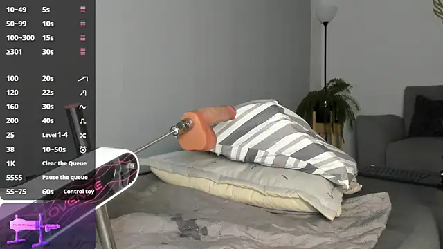 TanishaEvans online show from March 28, 8:36 am