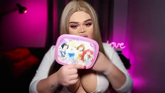 BelindaLovex online show from February 7, 5:44 am