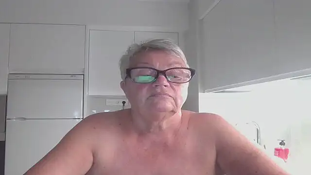GrannyChrissy68 online show from October 12, 10:23 pm