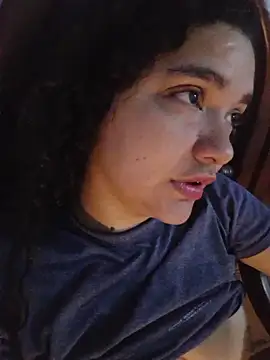 blerstefan1 online show from April 14, 12:16 pm