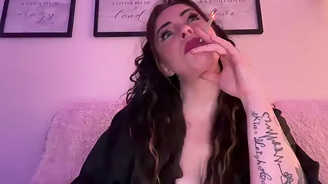 MuckyMILF online show from March 30, 7:35 pm