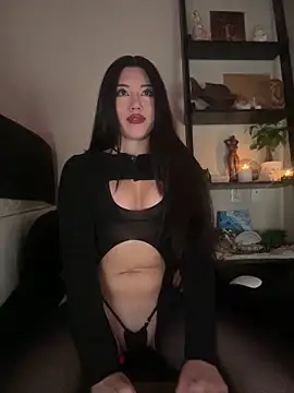 Amanita Bloom online show from March 24, 3:45 am