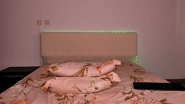 DaryanaRed08 online show from February 28, 8:58 am