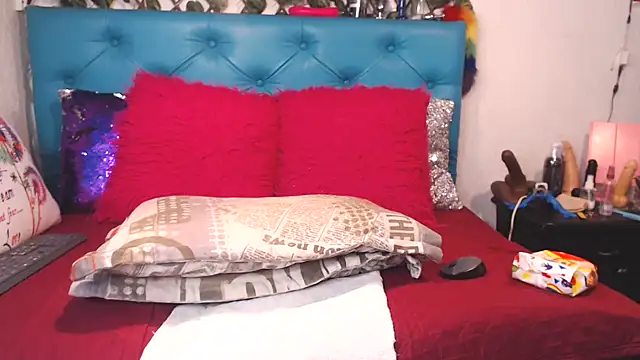 SARAWILLS online show from March 23, 2:23 pm