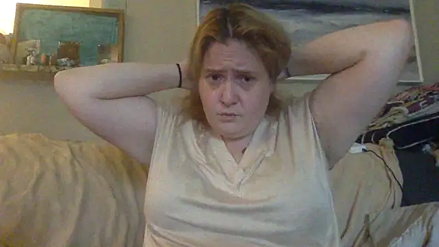 Hleigh327 online show from June 2, 5:25 pm