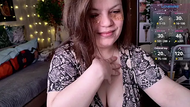 cutewhip online show from April 25, 6:05 am