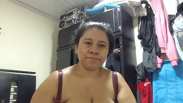 adrixxx38 online show from April 15, 8:26 am