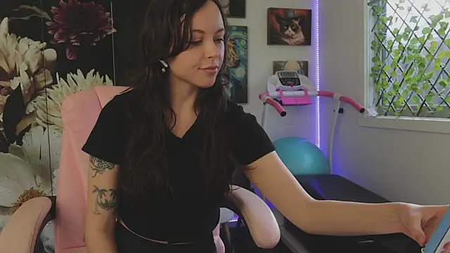 makiyahbelle online show from September 18, 7:18 am