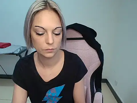 alixfeeling online show from April 28, 12:53 pm